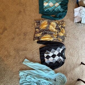 Women’s clothes, all size 6 or medium